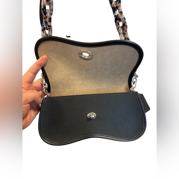 Coachtopia Wavy Dinky bag with crossbody strap and dust bag. - Picture 5 of 9